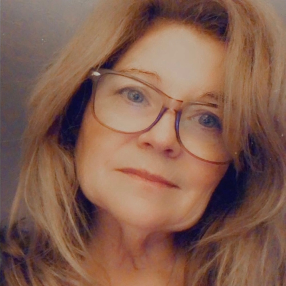 Meet your Posher, Lori